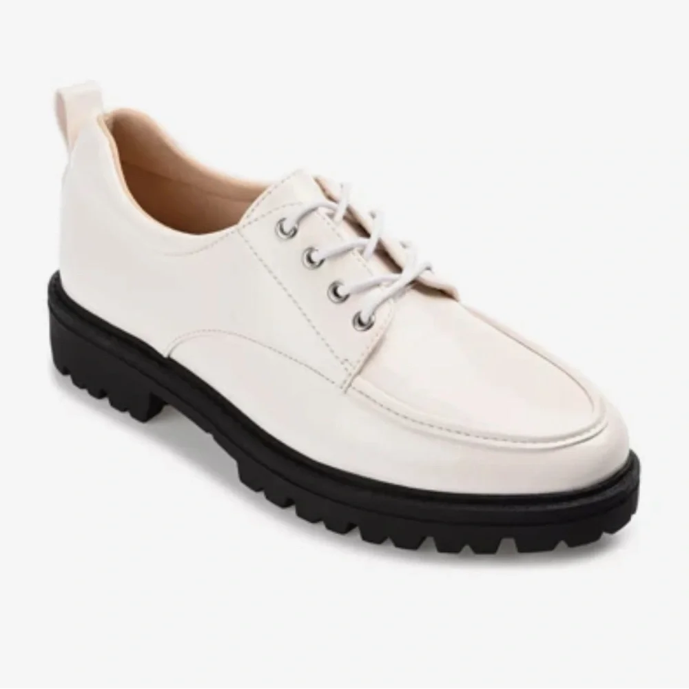 Journee Collection Women Zina Oxford Lace-Up Lug Sole Loafer Shoes Size 6 WD NIB - Picture 1 of 14